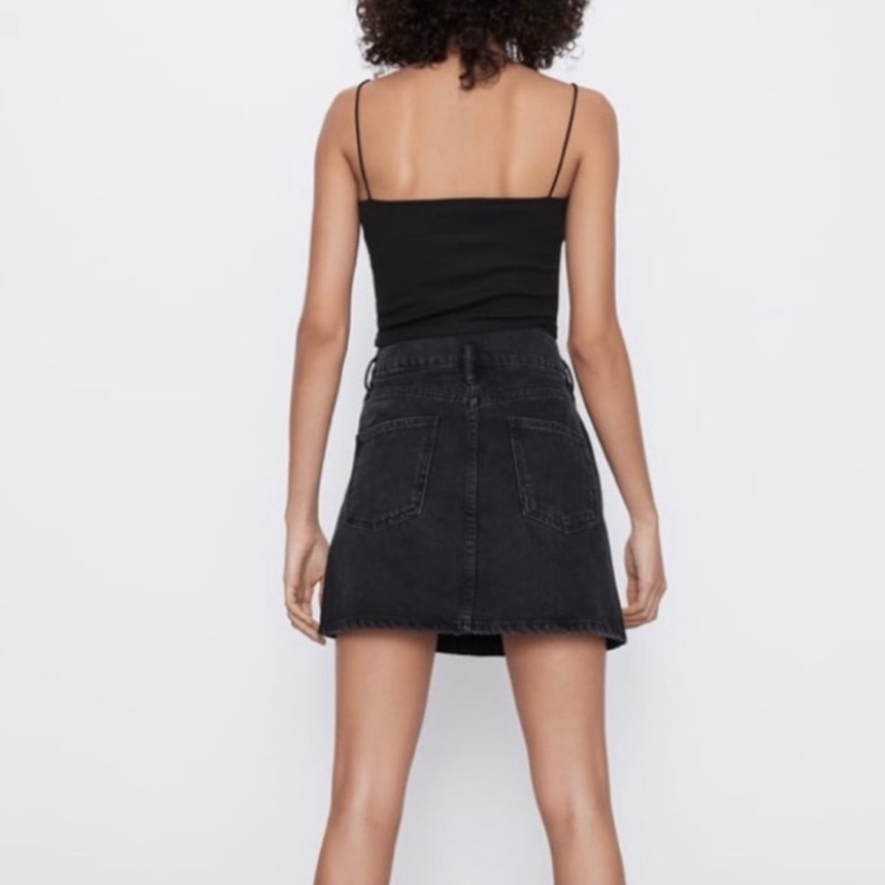 TOPSHOP Moto Black Denim Skirt - Picture 3 of 5